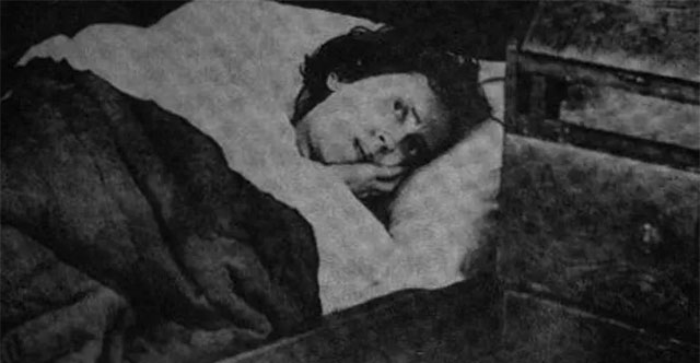 Người phụ nữ tỉnh lại sau giấc ngủ kéo dài 32 năm