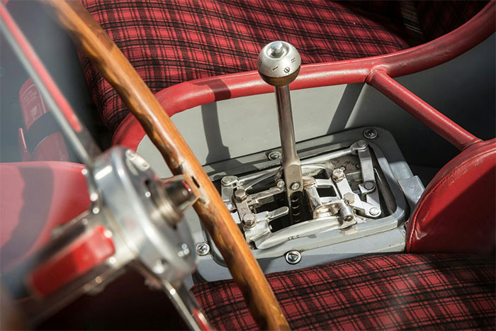 mercedes-benz-300-slr-uhlenhaut-coupe-4