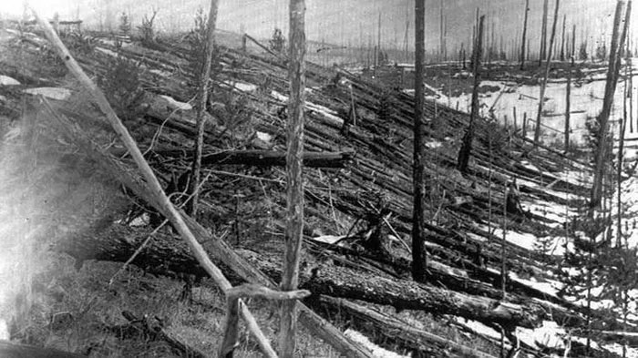 Dấu vết tàn phá của thiên thạch ở vùng Siberi (Nga) năm 1908.