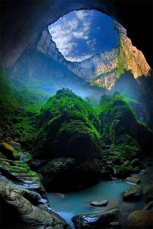 xiaozhai-tiankeng Xiaozhai Tiankeng - hố sụt tự nhiên lớn nhất thế giới.